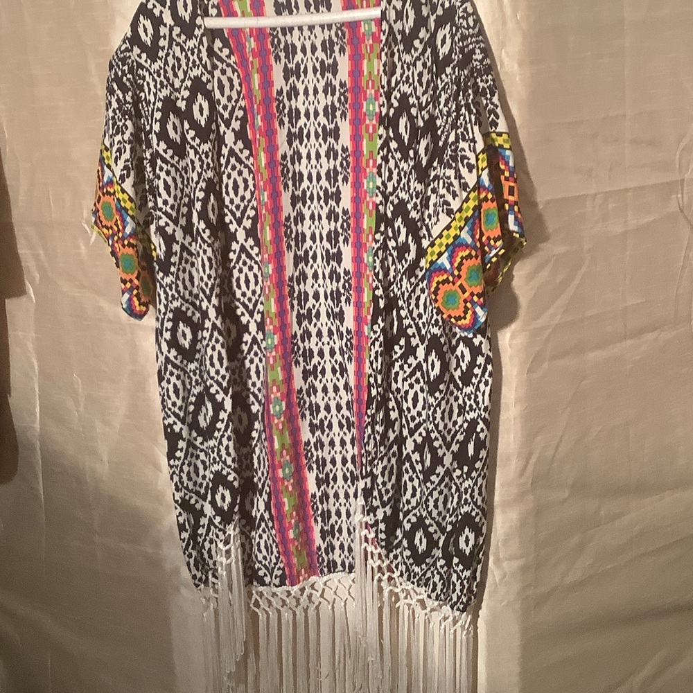 Magic Black and White Patterned Garment